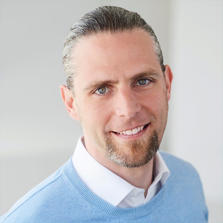 DR. KLAUS HEMPEL